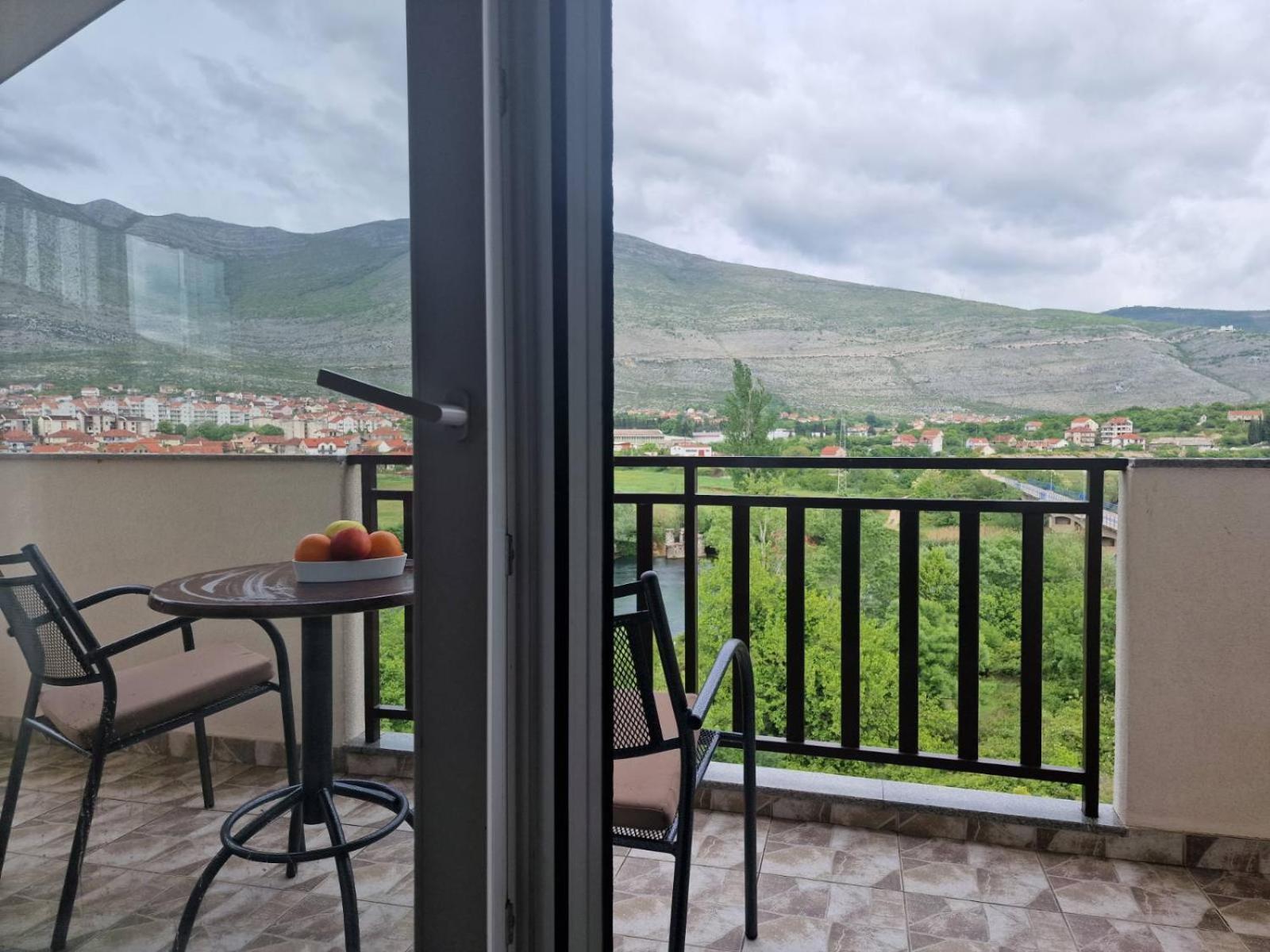 Studio Apartmani Milovic Trebinje Luaran gambar